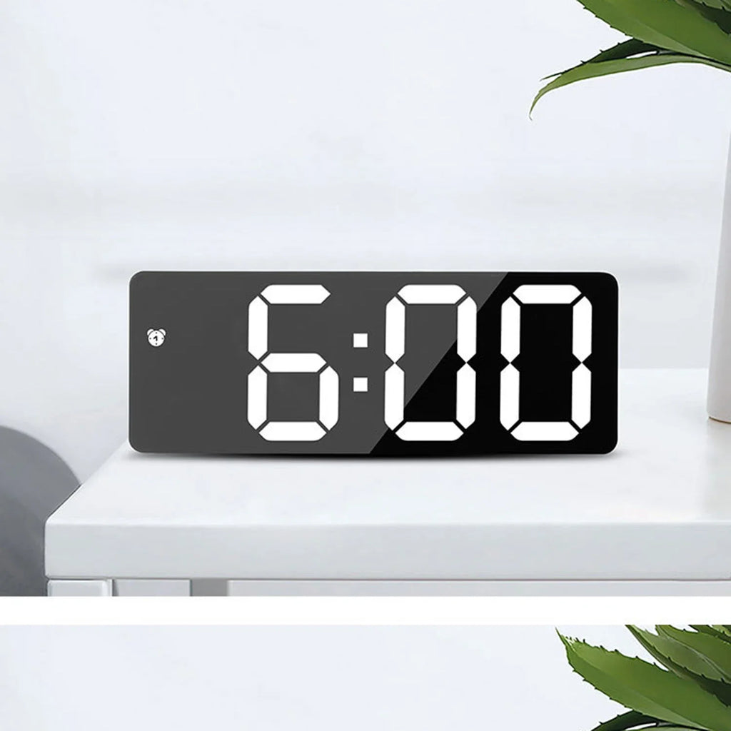 Réveil Digital LED Auto-Dim Température — Chambre